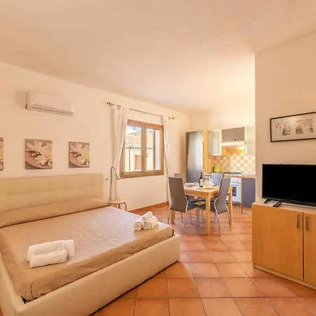 Apartment In 35394 Santa Teresa Gallura